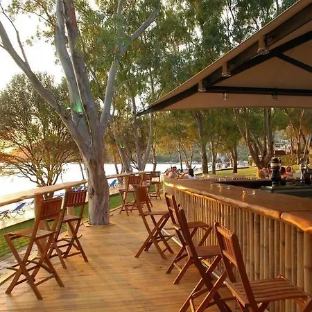 Casa vacanze Christie's Ground Floor By The Sea *