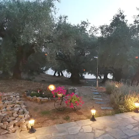 Christie's Ground Floor By The Sea Κάτω Γατζέα