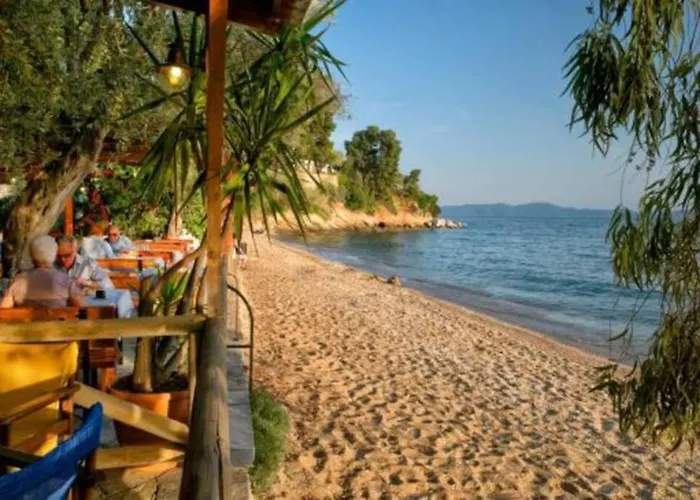 Holiday home Christie's Ground Floor By The Sea