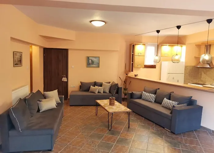 Christie's Ground Floor By The Sea Holiday home