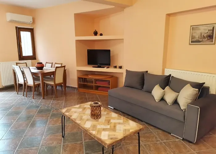 Holiday home Christie's Ground Floor By The Sea